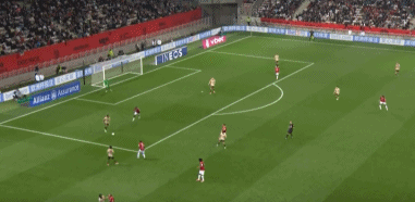 法甲赛报：巴科拉传射 扎格破门首球 巴黎2-1十人尼斯