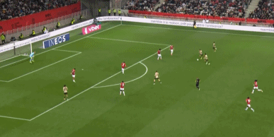 法甲赛报：巴科拉传射 扎格破门首球 巴黎2-1十人尼斯