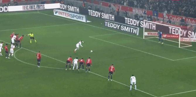 法甲赛报：姆巴佩点球未能拯救救世主 大卫第94分钟倒计时追平 巴黎1-1战平里尔