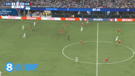 梅西连续5场比赛进球 近3场比赛15场比赛打进11球 助攻9次 